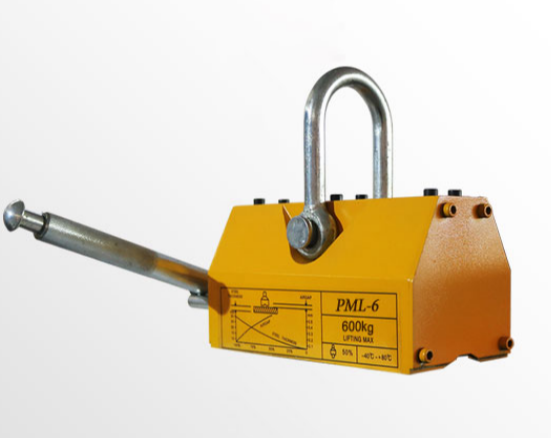 搬運鐵塊用永磁吊，安全又高效